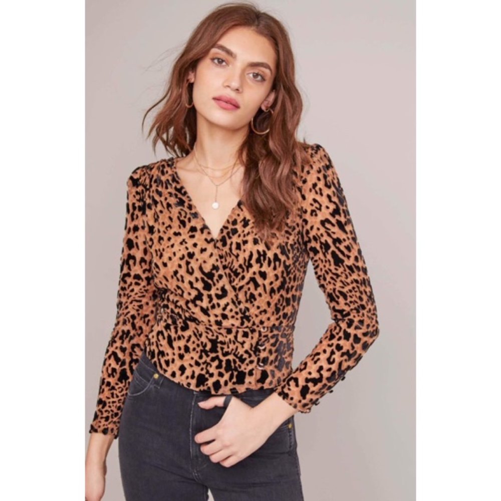 NEW! ASTR the Label Iris Leopard Print Top